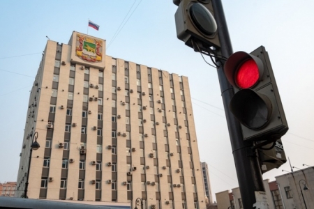 «Должны же быть края»: конфликт с властями Владивостока выходит на федеральный уровень