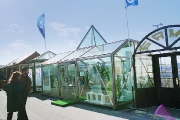 Легкие разборные конструкции для павильонов, мини-магазинов из Германии, представленные на международной выставке «Мосбилд/Батимат» на Красной Пресне. 1997 год
