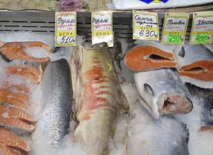 Удивительно, как изворачиваются продавцы рыбы, чтобы продать ее подороже